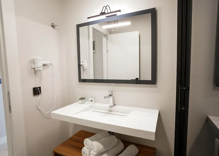 Hotel Joyful By Gnl 3*