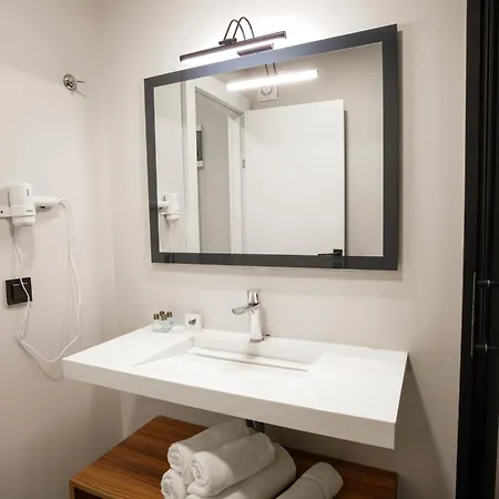 Hotel Joyful By Gnl 3*