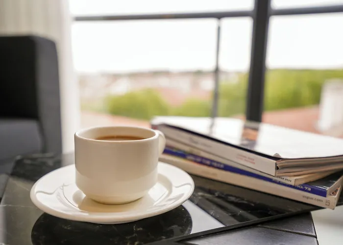 Joyful By Gnl Hotel 3*